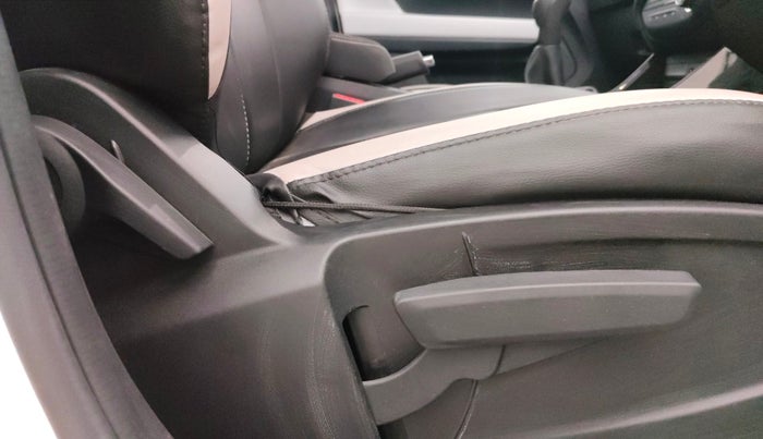 2025 Tata PUNCH Accomplished Plus (S) iCNG, CNG, Manual, 1,574 km, Driver Side Adjustment Panel