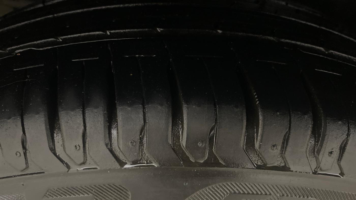 2020 Maruti XL6 ZETA MT, Petrol, Manual, 74,762 km, Right Rear Tyre Tread