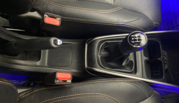 2020 Maruti XL6 ZETA MT, Petrol, Manual, 74,762 km, Gear Lever