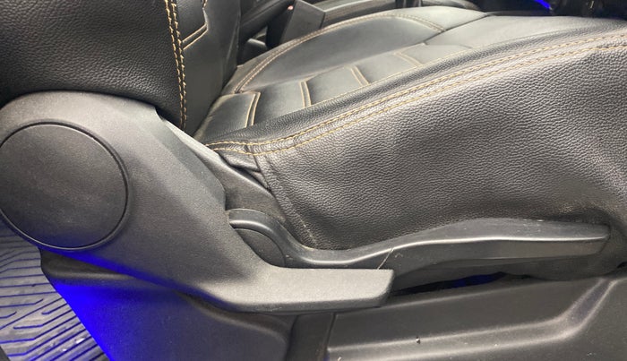 2020 Maruti XL6 ZETA MT, Petrol, Manual, 74,762 km, Driver Side Adjustment Panel