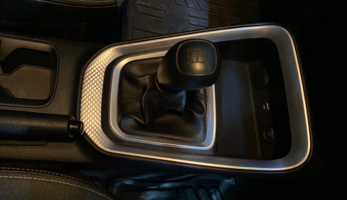 2021 KIA SONET HTK PLUS 1.2, Petrol, Manual, 24,583 km, Gear Lever