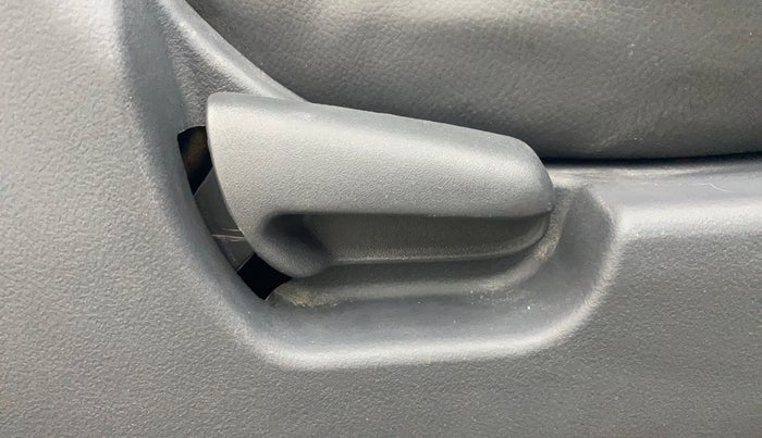 2012 Maruti Wagon R 1.0 VXI, Petrol, Manual, 47,638 km, Driver Side Adjustment Panel