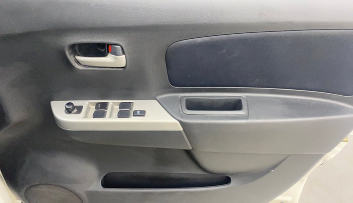 2012 Maruti Wagon R 1.0 VXI, Petrol, Manual, 47,638 km, Driver Side Door Panels Control