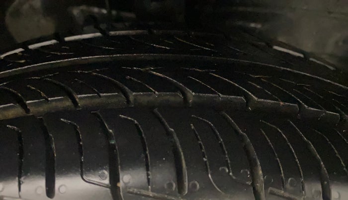 2012 Maruti Wagon R 1.0 VXI, Petrol, Manual, 47,638 km, Right Front Tyre Tread