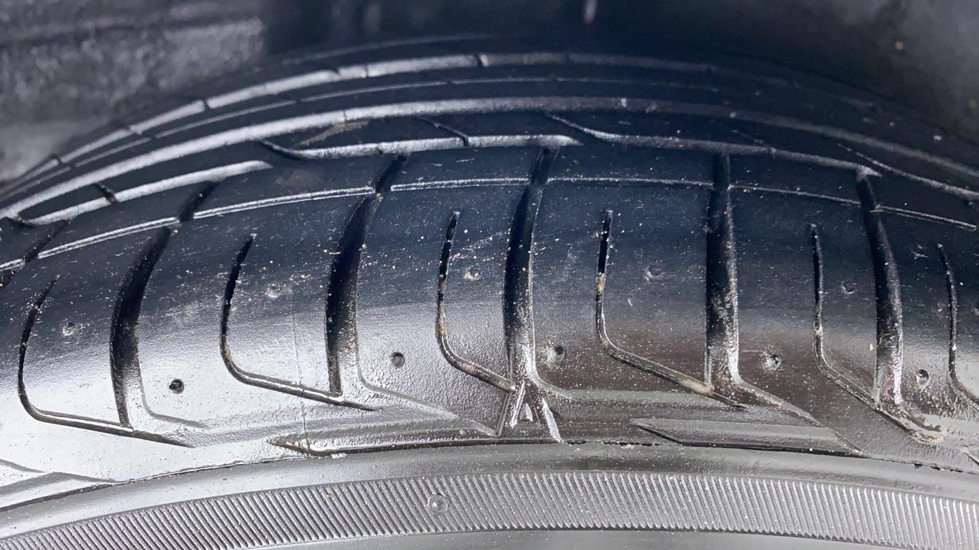 2011 Honda Accord 2.4 MT, Petrol, Manual, 63,306 km, Right Rear Tyre Tread