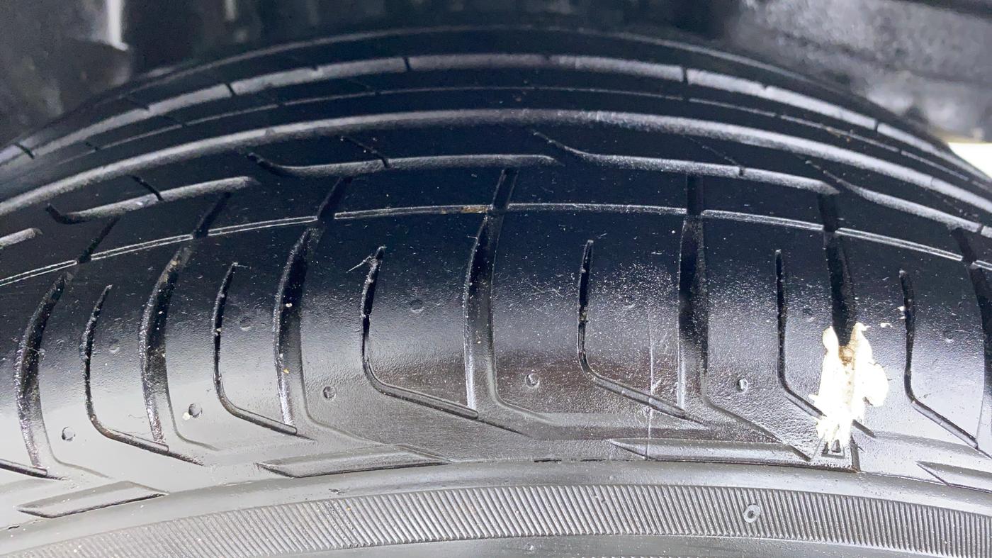 2011 Honda Accord 2.4 MT, Petrol, Manual, 63,306 km, Left Rear Tyre Tread
