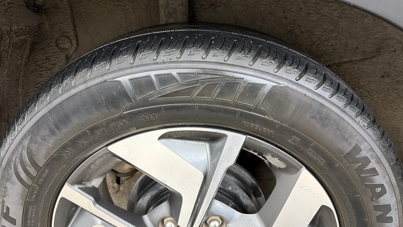 2020 KIA SONET GTX PLUS 1.0 IMT, Petrol, Manual, 36,917 km, Right Rear Tyre Tread