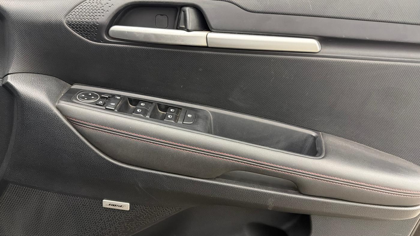 2020 KIA SONET GTX PLUS 1.0 IMT, Petrol, Manual, 36,917 km, Driver Side Door Panels Control