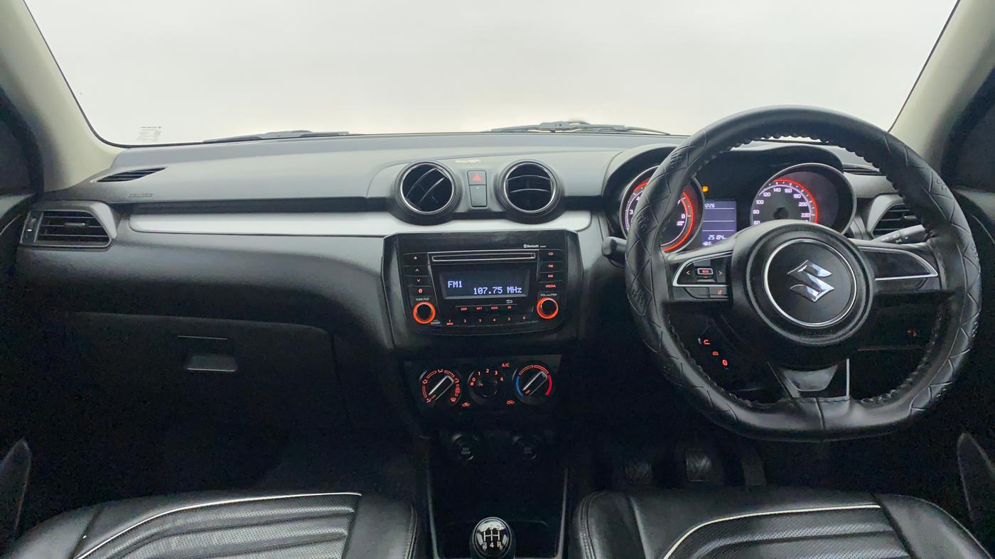 2020 Maruti Swift VXI D, Petrol, Manual, 25,373 km, Dashboard