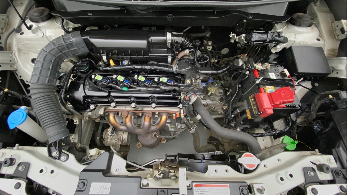 2020 Maruti Swift VXI D, Petrol, Manual, 25,373 km, Open Bonet