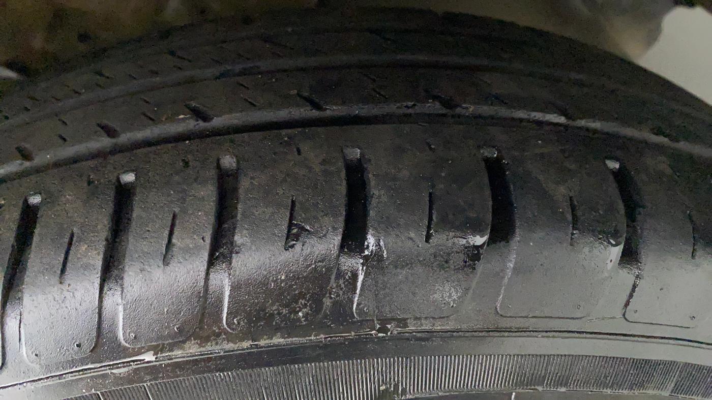 2020 Maruti Swift VXI D, Petrol, Manual, 25,373 km, Left Rear Tyre Tread