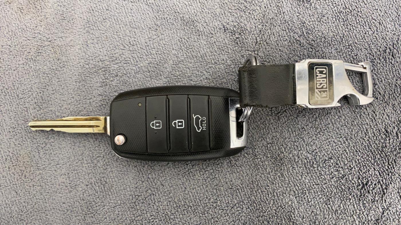 2021 KIA SONET HTK PLUS 1.2, Petrol, Manual, 21,668 km, Key Close Up