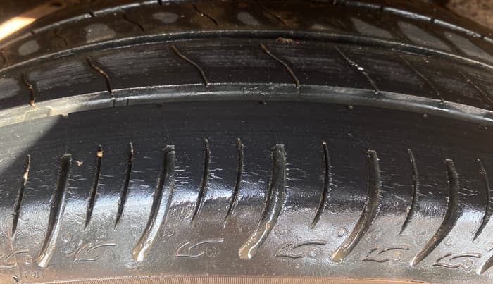 2020 Maruti Baleno DELTA PETROL 1.2, Petrol, Manual, 71,533 km, Right Rear Tyre Tread