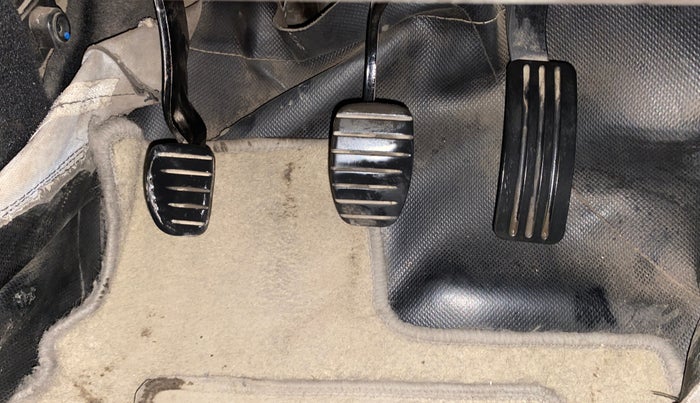 2016 Renault Duster RXL PETROL, Petrol, Manual, 39,124 km, Pedals