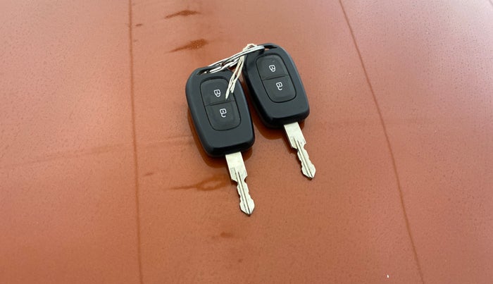 2016 Renault Duster RXL PETROL, Petrol, Manual, 39,124 km, Key Close Up