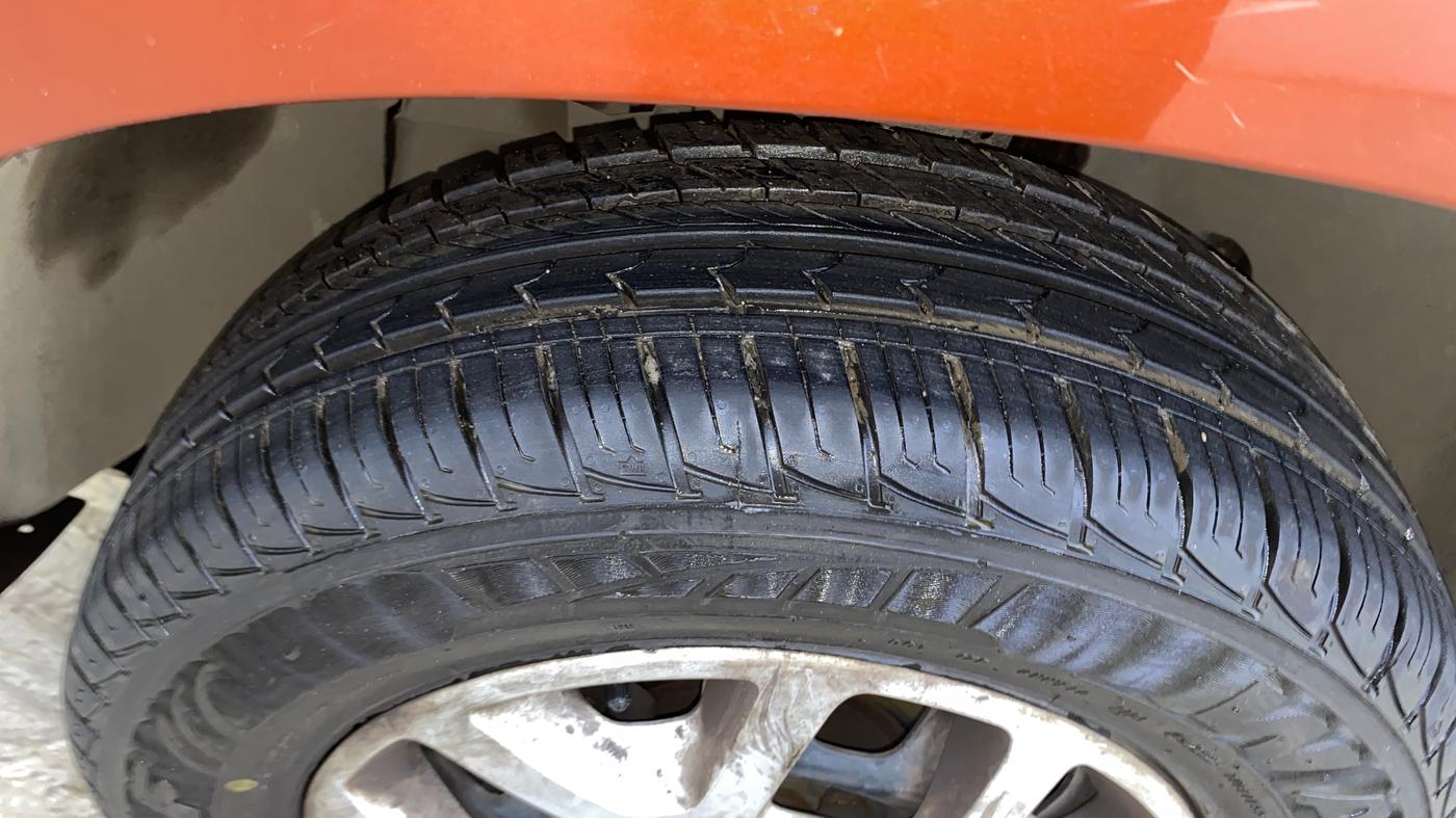 2016 Renault Duster RXL PETROL, Petrol, Manual, 39,433 km, Left Front Tyre Tread