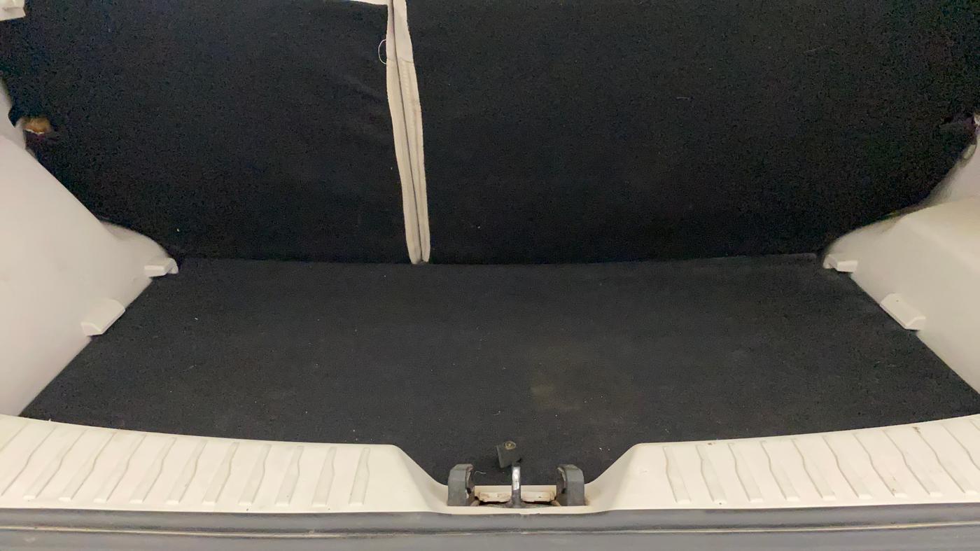 2022 Mahindra XUV300 W8 1.2 PETROL, Petrol, Manual, 41,698 km, Boot Inside
