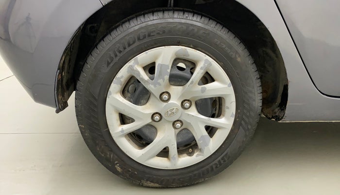 2018 Hyundai Grand i10 MAGNA AT 1.2 KAPPA VTVT, CNG, Automatic, 60,674 km, Right Rear Wheel