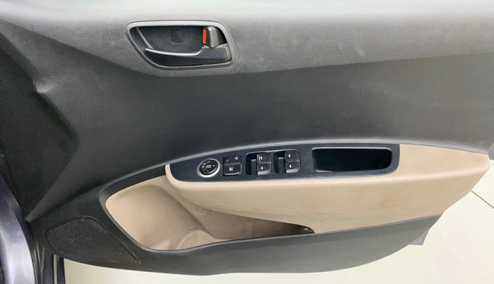 2018 Hyundai Grand i10 MAGNA AT 1.2 KAPPA VTVT, CNG, Automatic, 60,674 km, Driver Side Door Panels Control