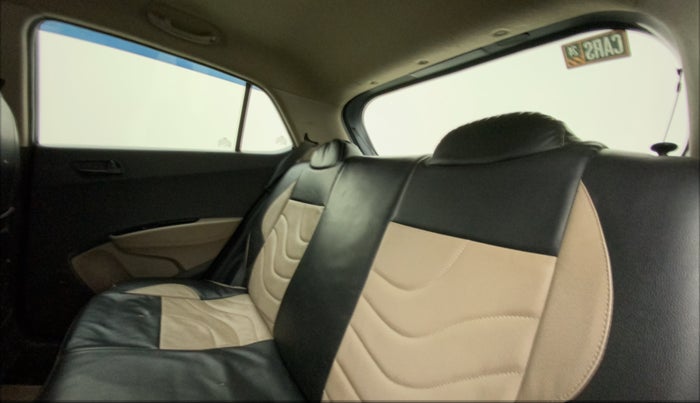 2018 Hyundai Grand i10 MAGNA AT 1.2 KAPPA VTVT, CNG, Automatic, 60,674 km, Right Side Rear Door Cabin