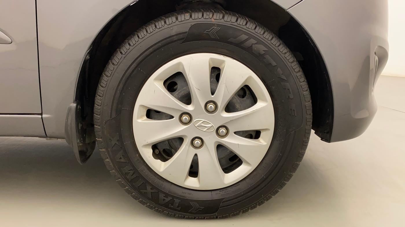 2012 Hyundai i10 SPORTZ 1.2, Petrol, Manual, 26,978 km, Right Front Wheel