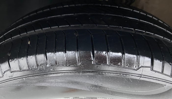2017 Volkswagen Polo HIGHLINE1.2L PETROL, Petrol, Manual, 82,681 km, Left Rear Tyre Tread