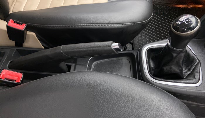 2017 Volkswagen Polo HIGHLINE1.2L PETROL, Petrol, Manual, 82,681 km, Gear Lever