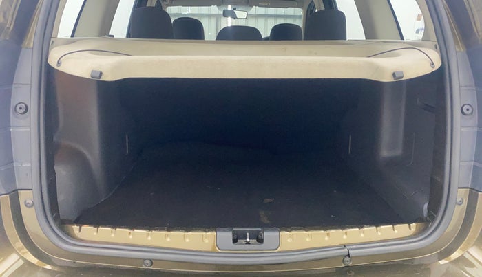 2016 Renault Duster 85 PS RXL DIESEL, Diesel, Manual, 76,902 km, Boot Inside