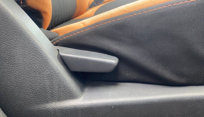 2016 Renault Duster 85 PS RXL DIESEL, Diesel, Manual, 76,902 km, Driver Side Adjustment Panel