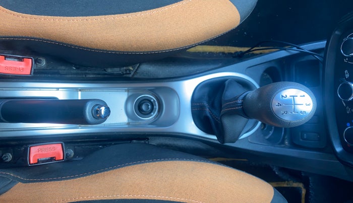 2016 Renault Duster 85 PS RXL DIESEL, Diesel, Manual, 76,902 km, Gear Lever