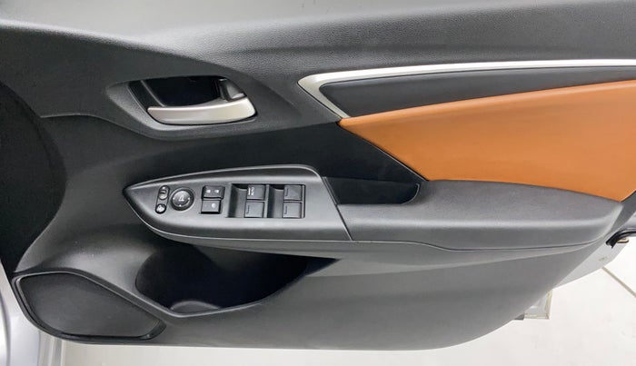 2019 Honda Jazz 1.2L I-VTEC VX CVT, Petrol, Automatic, 36,386 km, Driver Side Door Panels Control