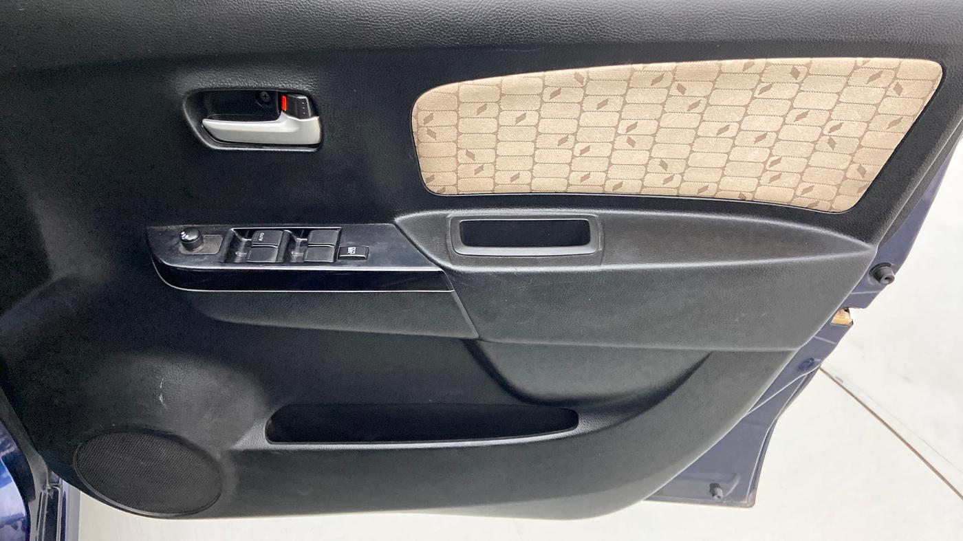2017 Maruti Wagon R 1.0 VXI+ (O) MT, Petrol, Manual, 34,902 km, Driver Side Door Panels Control