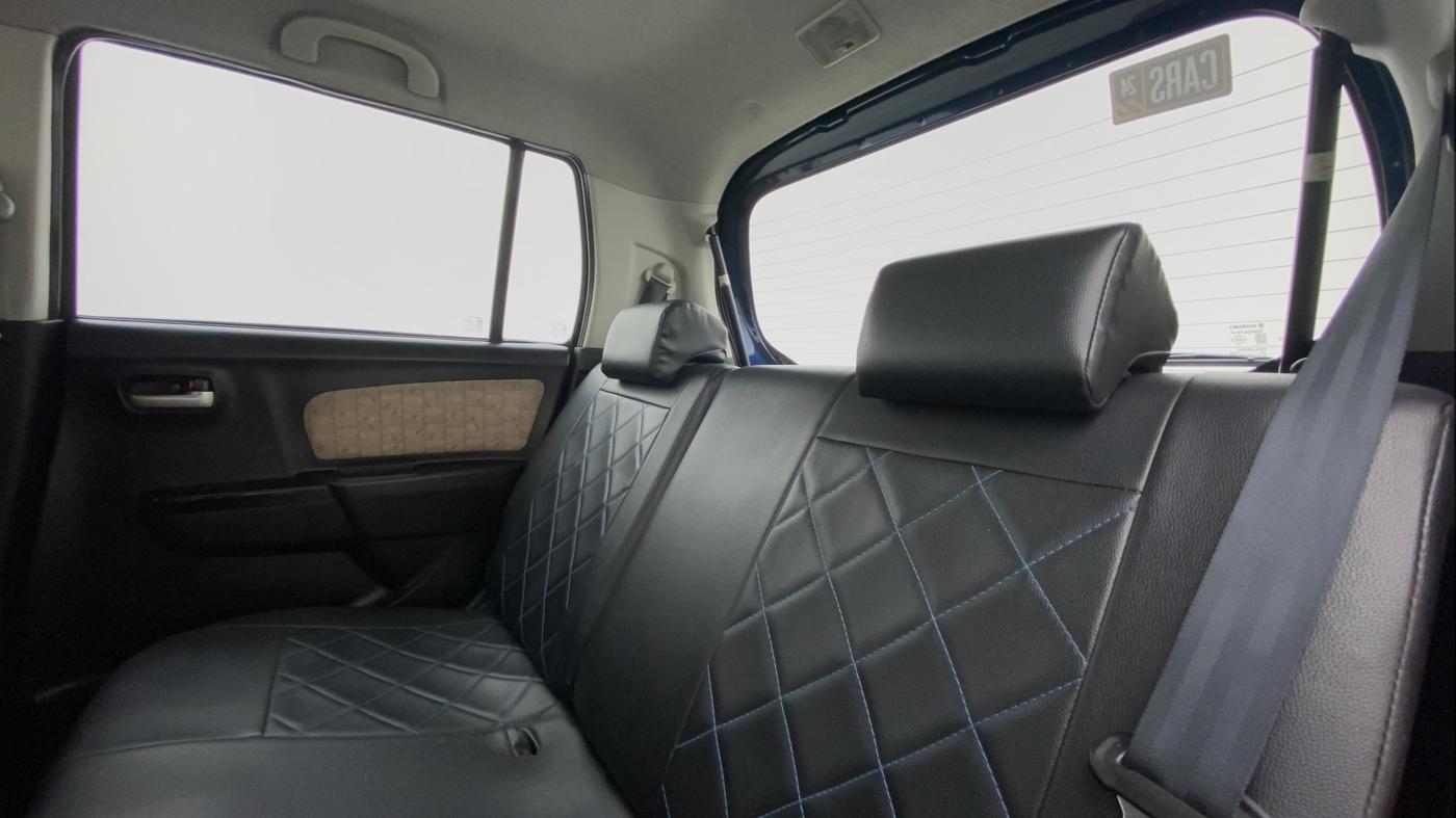 2017 Maruti Wagon R 1.0 VXI+ (O) MT, Petrol, Manual, 34,902 km, Right Side Rear Door Cabin