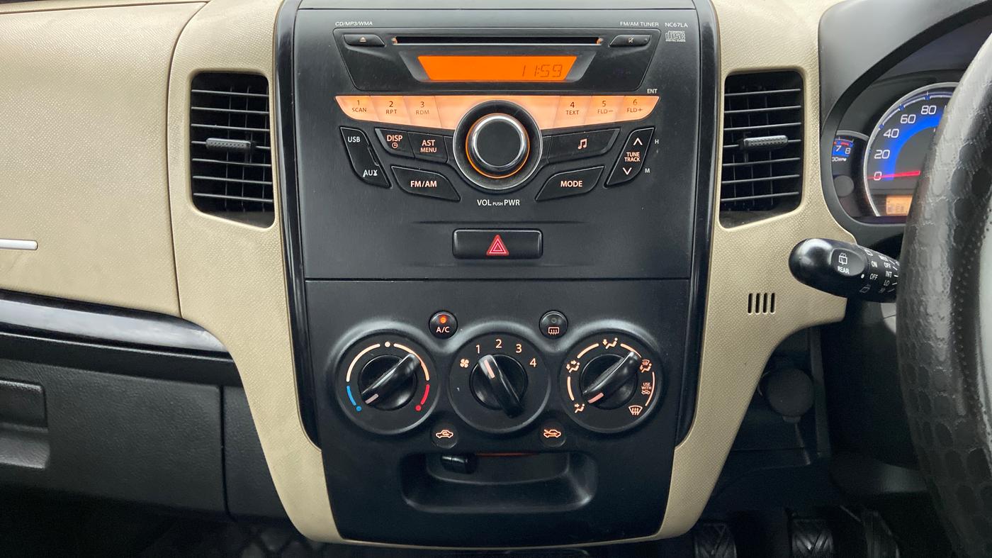 2017 Maruti Wagon R 1.0 VXI+ (O) MT, Petrol, Manual, 34,902 km, Air Conditioner