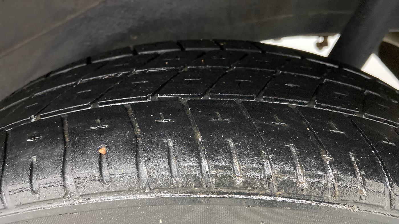 2017 Maruti Wagon R 1.0 VXI+ (O) MT, Petrol, Manual, 34,902 km, Left Rear Tyre Tread