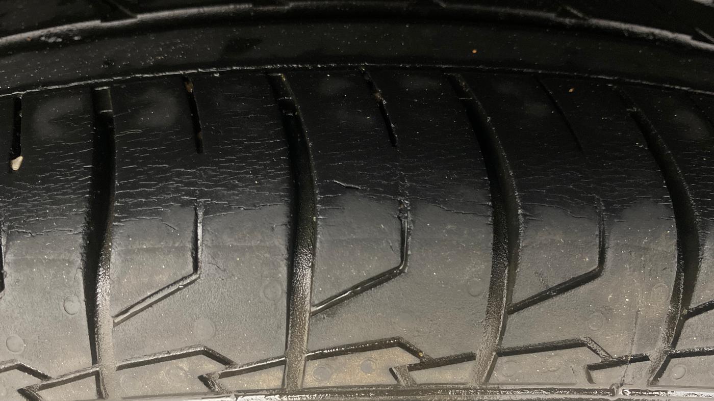 2021 Hyundai Creta SX EXECUTIVE 1.5 PETROL, Petrol, Manual, 45,305 km, Right Rear Tyre Tread