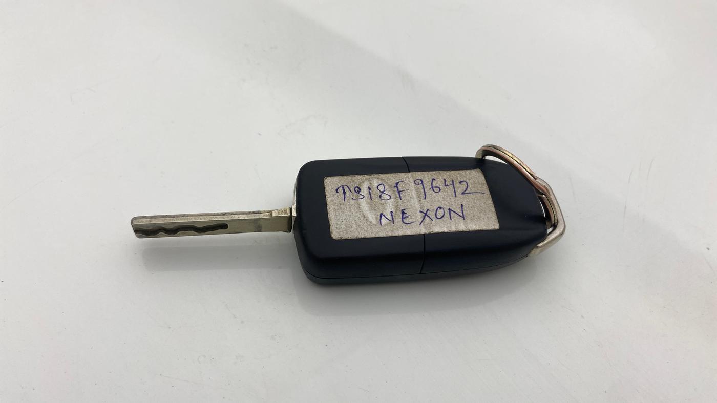 2021 Tata NEXON XM PETROL, Petrol, Manual, 49,909 km, Key Close Up