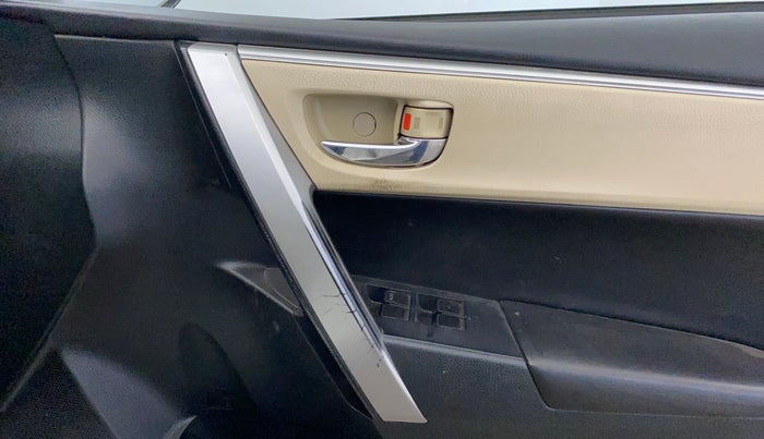 2014 Toyota Corolla Altis VL CVT PETROL, Petrol, Automatic, 94,455 km, Driver Side Door Panels Control