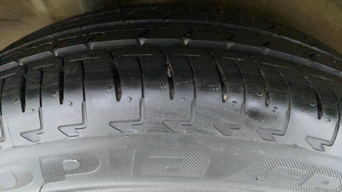 2018 Maruti IGNIS ZETA 1.2 K12 AMT, Petrol, Automatic, 2,654 km, Right Rear Tyre Tread