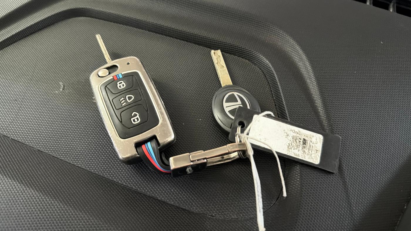 2019 Tata Tiago XZA PETROL, Petrol, Automatic, 44,975 km, Key Close Up