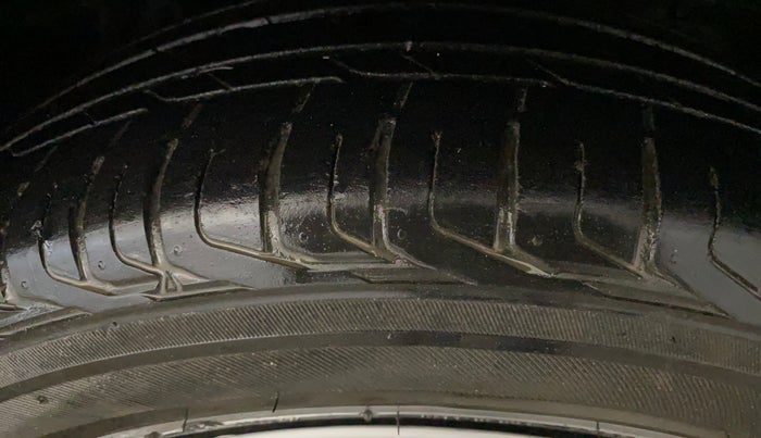 2021 Tata NEXON XZ PETROL, Petrol, Manual, 47,581 km, Right Front Tyre Tread