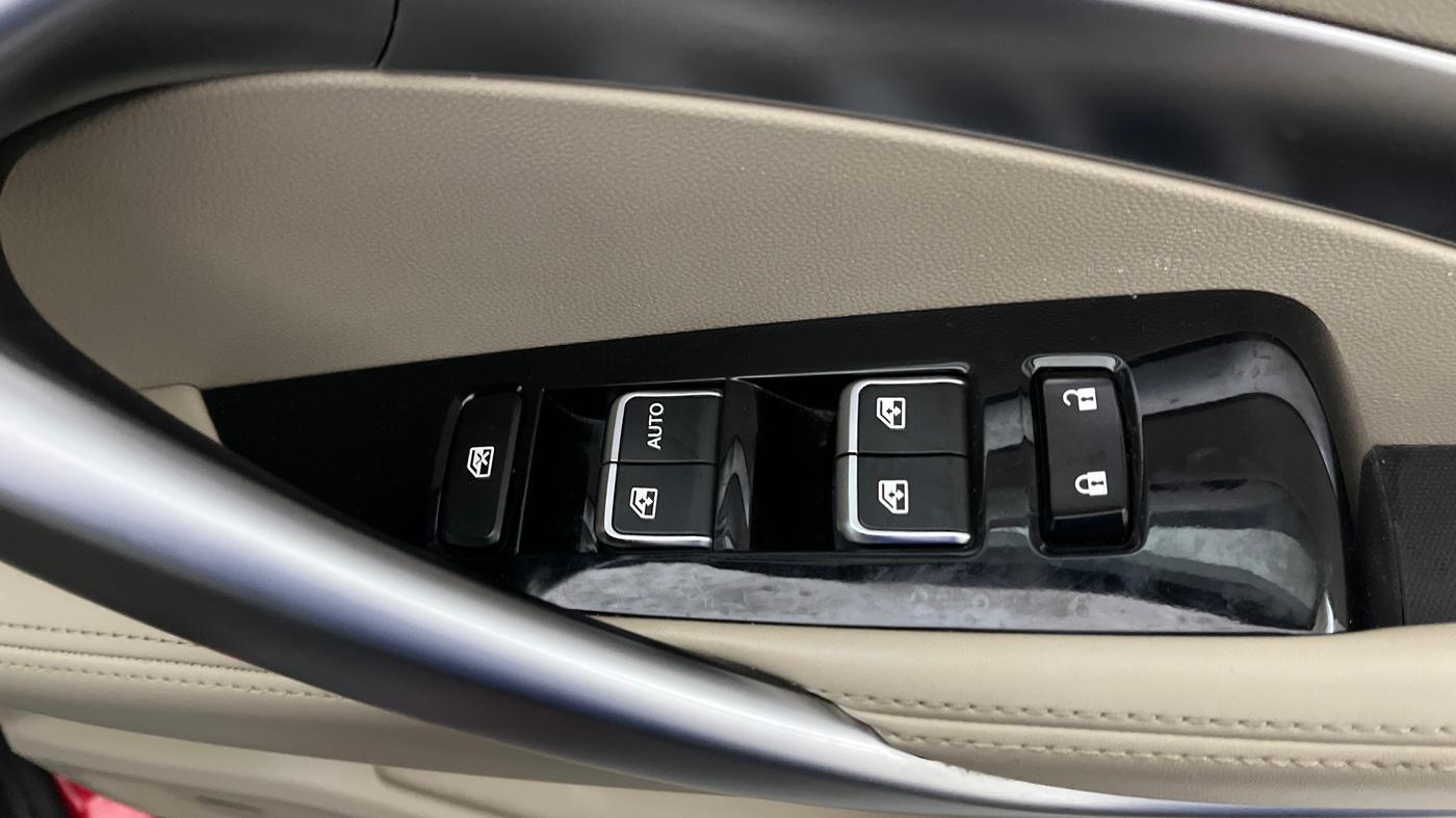2021 MG HECTOR SHARP 1.5 PETROL CVT, Petrol, Automatic, 52,138 km, Driver Side Door Panels Control