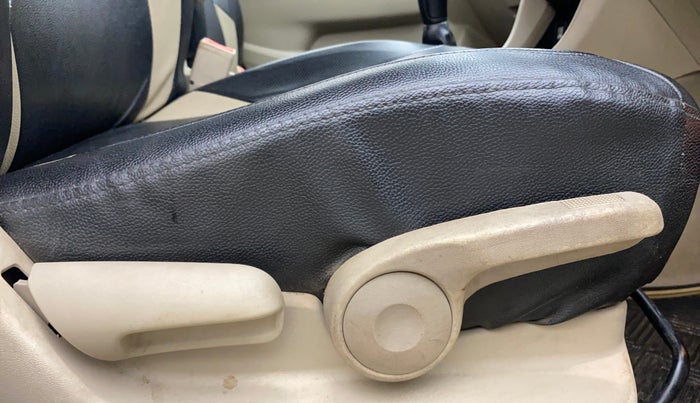 2014 Maruti Ciaz ZXI, Petrol, Manual, 78,079 km, Driver Side Adjustment Panel