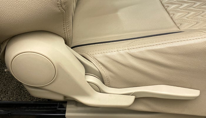 2020 Maruti Dzire VXI, CNG, Manual, 91,571 km, Driver Side Adjustment Panel