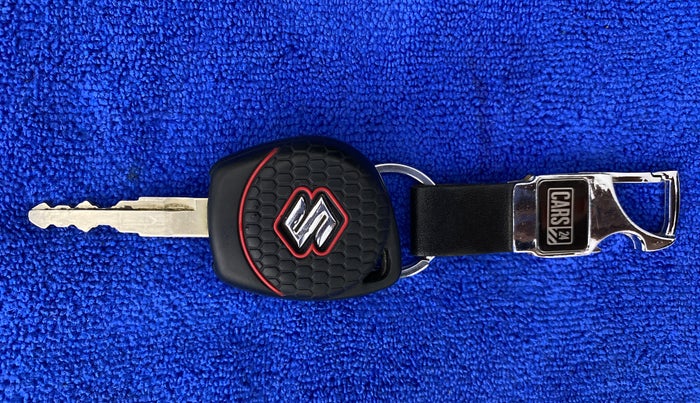 2020 Maruti Dzire VXI, CNG, Manual, 91,571 km, Key Close Up