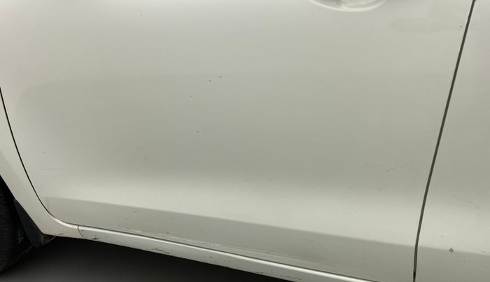 2020 Maruti Dzire VXI, CNG, Manual, 91,571 km, Front passenger door - Minor scratches