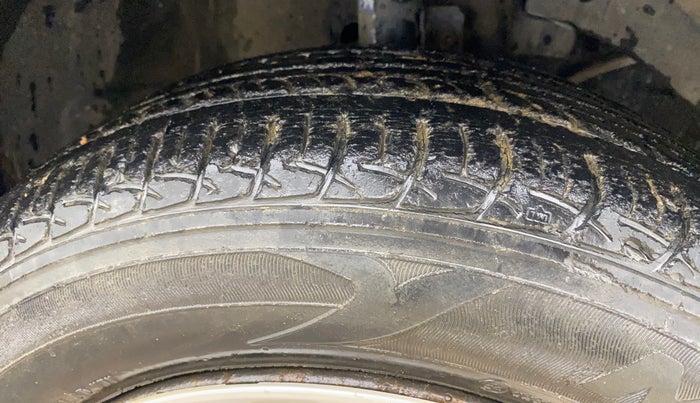 2016 Maruti Baleno DELTA PETROL 1.2, Petrol, Manual, 60,958 km, Right Front Tyre Tread