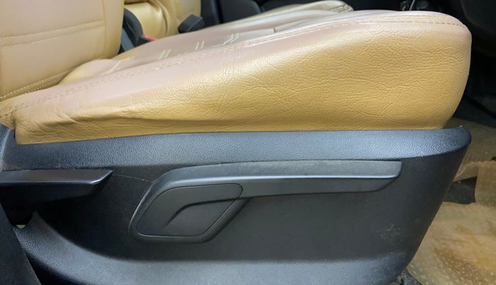 2017 Mahindra Kuv100 K8 D 6 STR, Diesel, Manual, 1,21,731 km, Driver Side Adjustment Panel