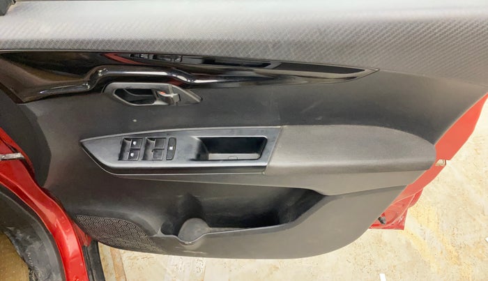 2017 Mahindra Kuv100 K8 D 6 STR, Diesel, Manual, 1,21,731 km, Driver Side Door Panels Control