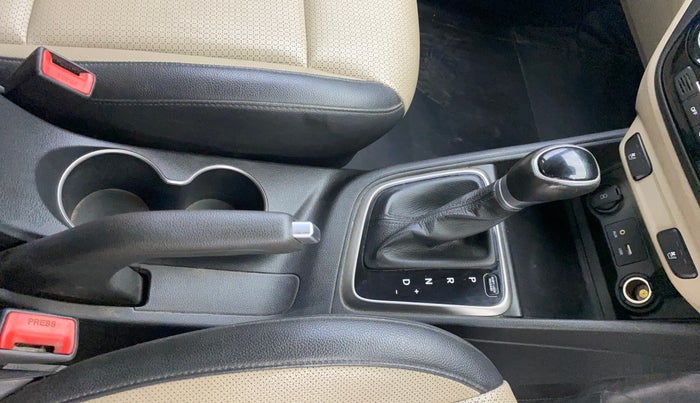 2018 Hyundai Verna 1.6 VTVT SX (O) AT, Petrol, Automatic, 56,470 km, Gear Lever